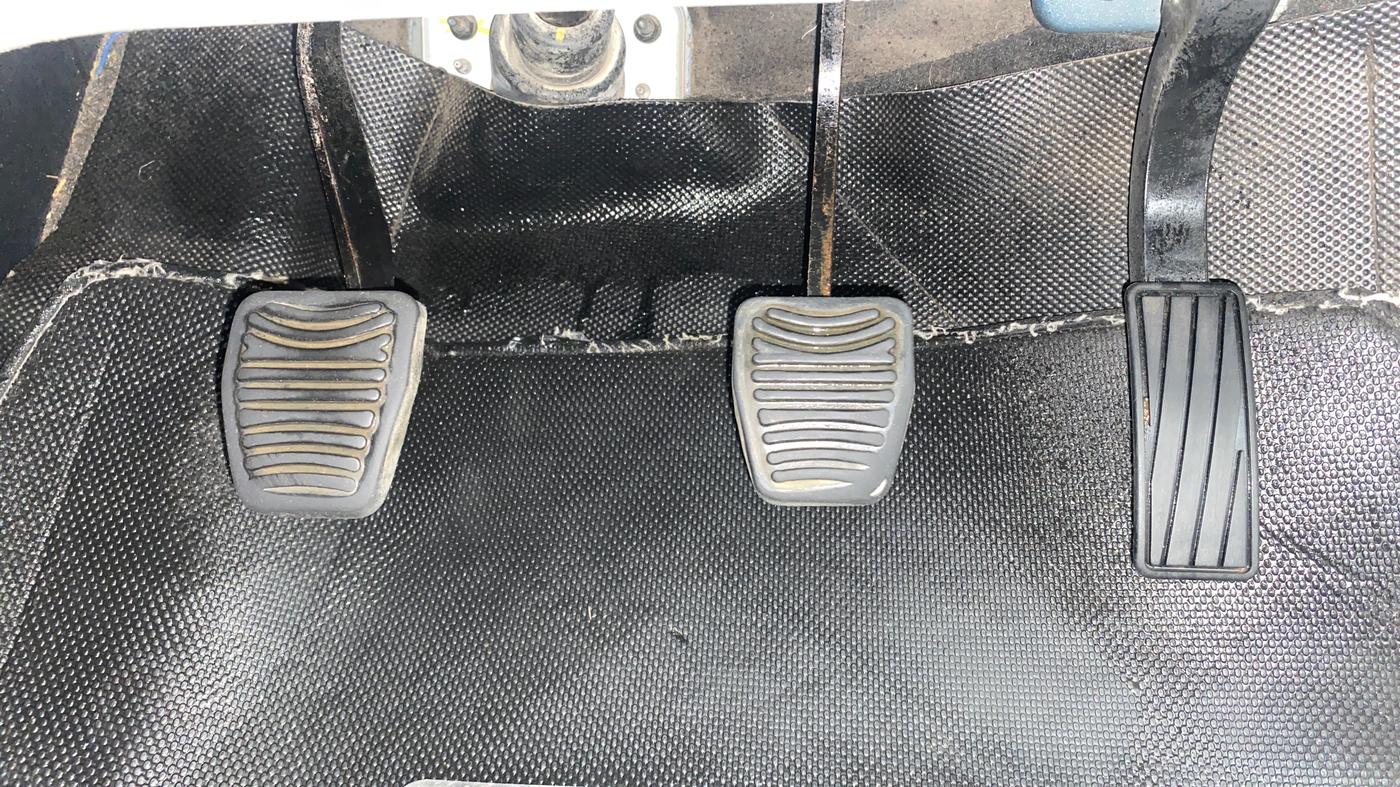 2019 Mahindra MARAZZO M2 8 STR, Diesel, Manual, 77,846 km, Pedals