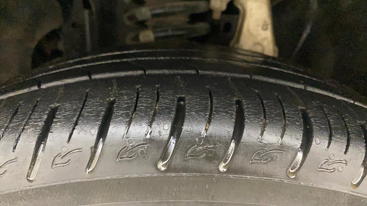 2019 Mahindra MARAZZO M2 8 STR, Diesel, Manual, 77,846 km, Left Front Tyre Tread