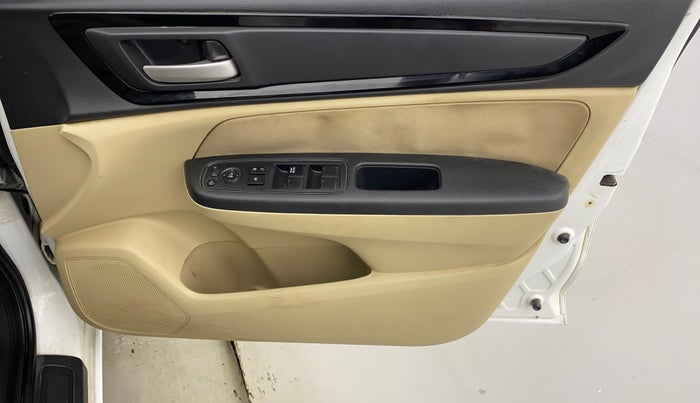 2018 Honda Amaze 1.2L I-VTEC V, Petrol, Manual, 94,753 km, Driver Side Door Panels Control