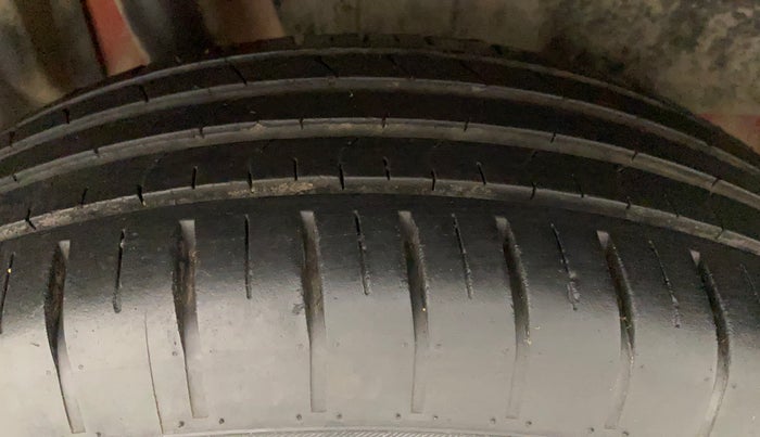 2018 Maruti Swift ZXI AMT, Petrol, Automatic, 89,965 km, Right Rear Tyre Tread