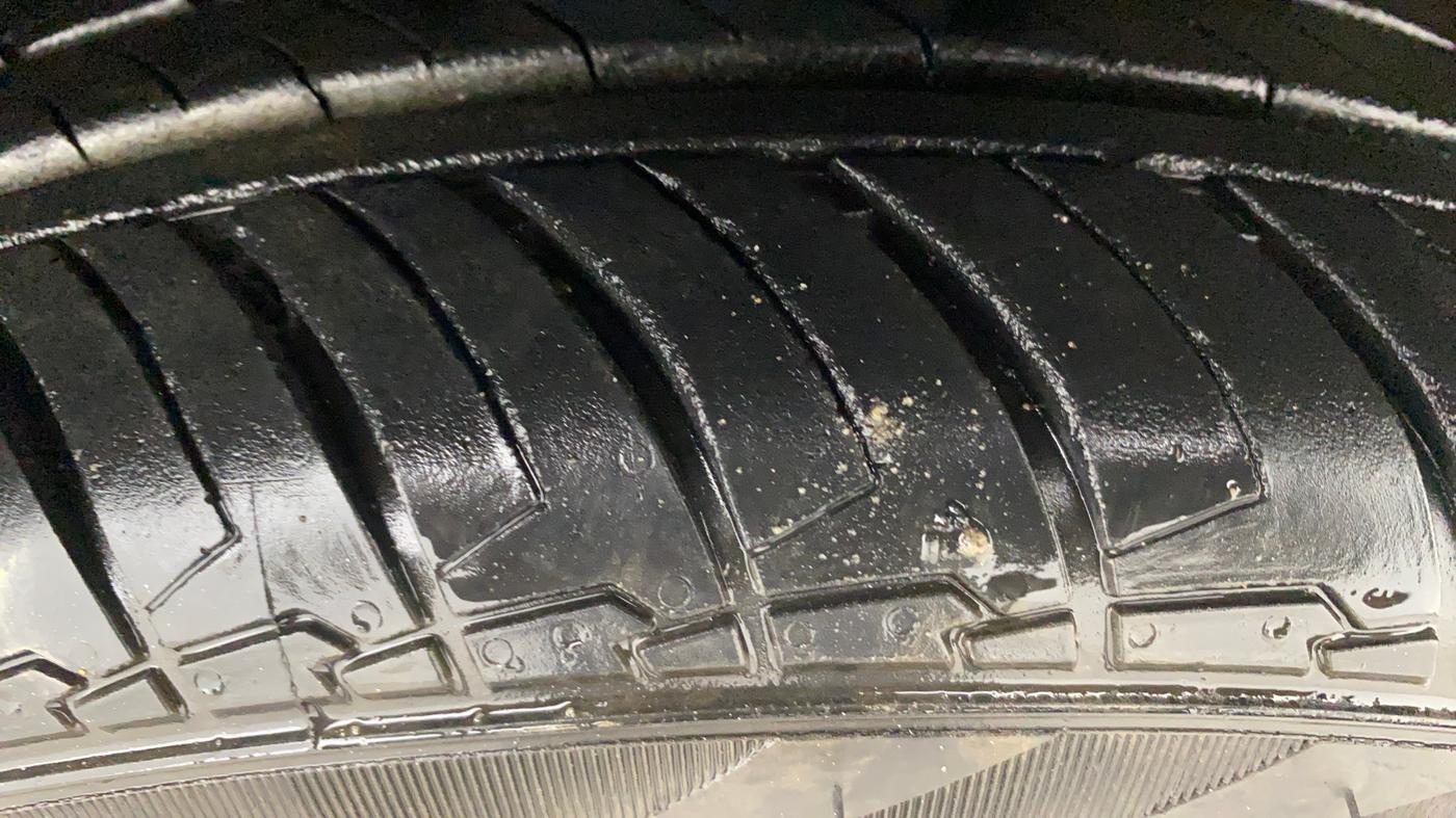 2022 Tata TIGOR XZ PLUS PETROL, Petrol, Manual, 67,809 km, Right Front Tyre Tread