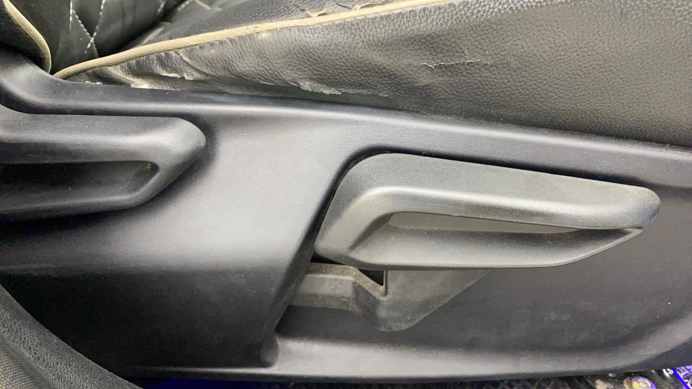 2022 Tata TIGOR XZ PLUS PETROL, Petrol, Manual, 67,809 km, Driver Side Adjustment Panel