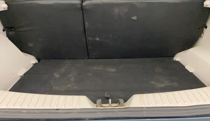 2021 Mahindra XUV300 W8 1.5 DIESEL, Diesel, Manual, 92,815 km, Boot Inside