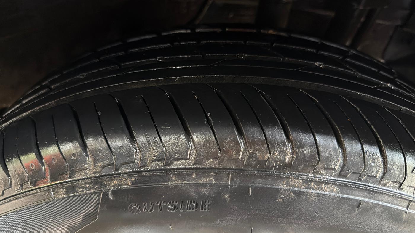 2018 Tata NEXON XM PETROL, Petrol, Manual, 43,767 km, Left Rear Tyre Tread