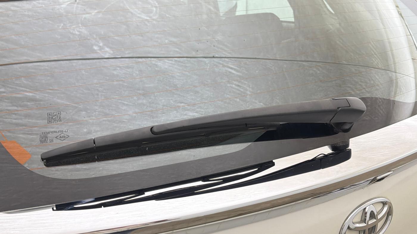2025 Toyota Glanza V AMT, Petrol, Automatic, 13,393 km, Rear Wiper
