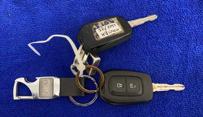 2019 Renault TRIBER RXL MT, Petrol, Manual, 21,917 km, Key Close Up