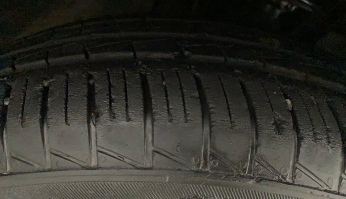 2019 Renault TRIBER RXL MT, Petrol, Manual, 21,917 km, Right Rear Tyre Tread