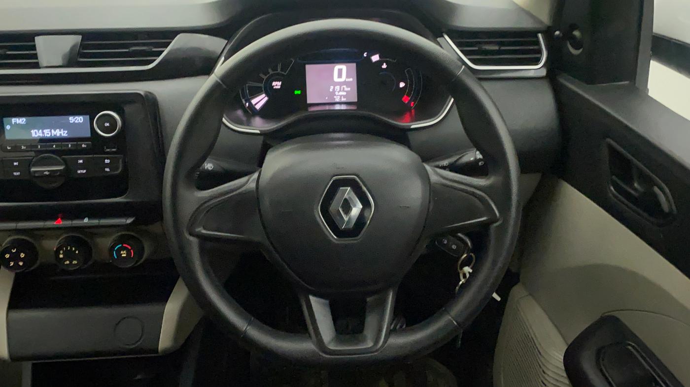 2019 Renault TRIBER RXL MT, Petrol, Manual, 21,917 km, Steering Wheel Close Up