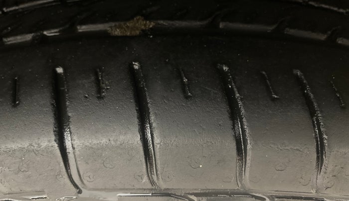 2016 Hyundai Creta SX PLUS 1.6 PETROL, Petrol, Manual, 64,333 km, Right Front Tyre Tread