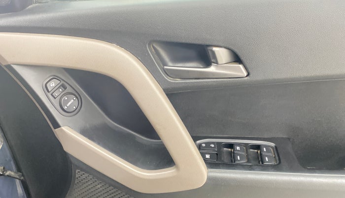 2016 Hyundai Creta SX PLUS 1.6 PETROL, Petrol, Manual, 64,333 km, Driver Side Door Panels Control