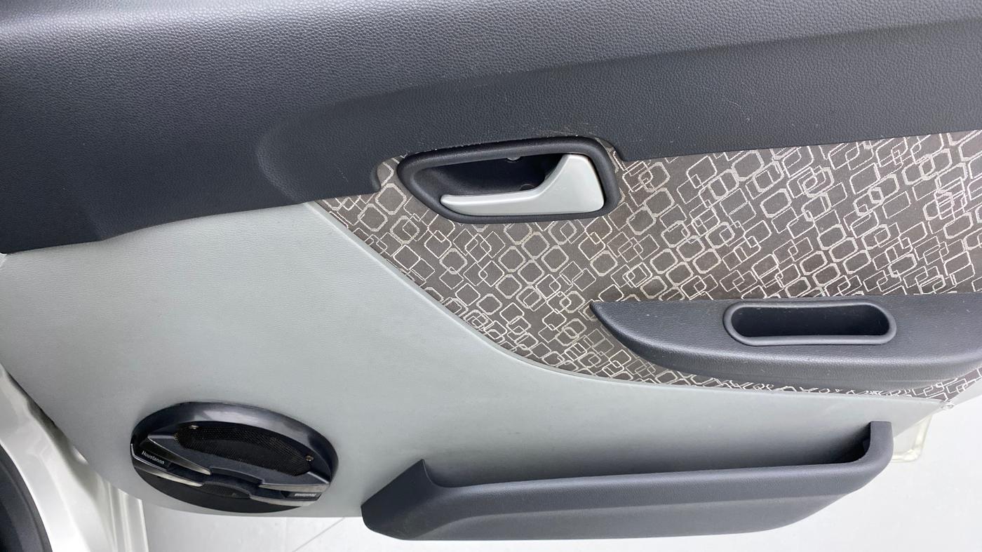 2018 Maruti Alto 800 LXI, Petrol, Manual, 34,808 km, Driver Side Door Panels Control