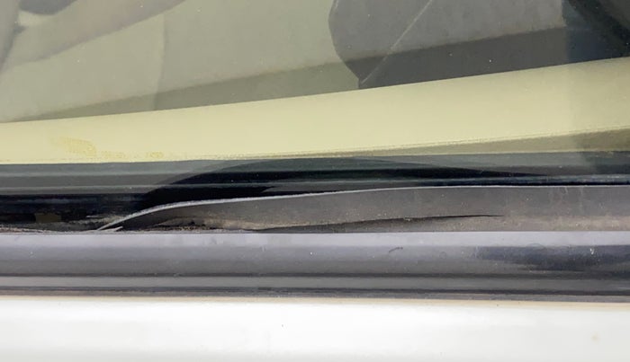 2012 Honda Brio S MT, Petrol, Manual, 66,434 km, Driver-side door - Weather strip has minor damage