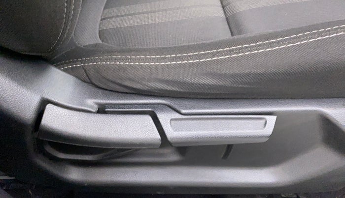 2020 Hyundai VENUE SX PLUS 1.0 TURBO DCT, Petrol, Automatic, 18,194 km, Driver Side Adjustment Panel