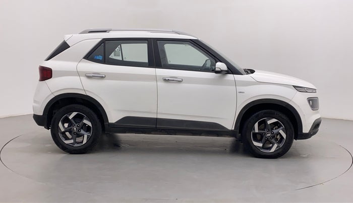 2020 Hyundai VENUE SX PLUS 1.0 TURBO DCT, Petrol, Automatic, 18,194 km, Right Side View