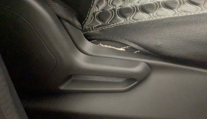 2021 Tata Tiago XT PETROL, Petrol, Manual, 40,987 km, Driver Side Adjustment Panel
