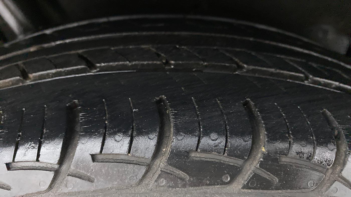 2017 Maruti Baleno DELTA CVT PETROL 1.2, Petrol, Automatic, 48,149 km, Right Rear Tyre Tread