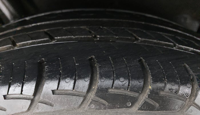 2017 Maruti Baleno DELTA CVT PETROL 1.2, Petrol, Automatic, 48,149 km, Right Rear Tyre Tread