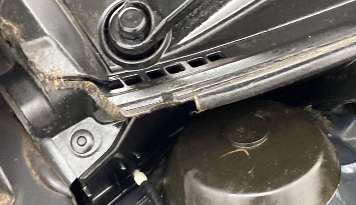 2017 Maruti Baleno DELTA CVT PETROL 1.2, Petrol, Automatic, 48,149 km, Bonnet (hood) - Cowl vent panel has minor damage