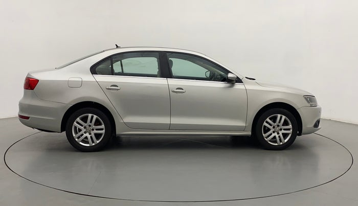 2011 Volkswagen Jetta HIGHLINE TDI AT, Diesel, Automatic, 1,08,365 km, Right Side