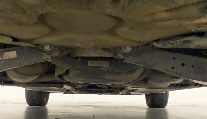 2011 Volkswagen Jetta HIGHLINE TDI AT, Diesel, Automatic, 1,08,365 km, Rear Underbody