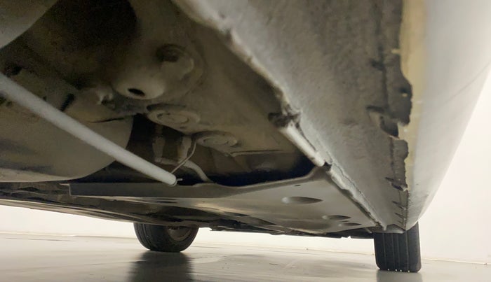 2011 Volkswagen Jetta HIGHLINE TDI AT, Diesel, Automatic, 1,08,365 km, Right Side Underbody