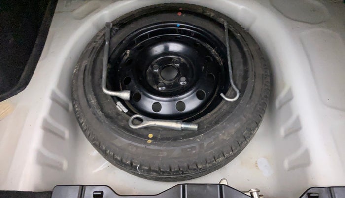 2018 Maruti Dzire VDI, Diesel, Manual, 55,465 km, Spare Tyre