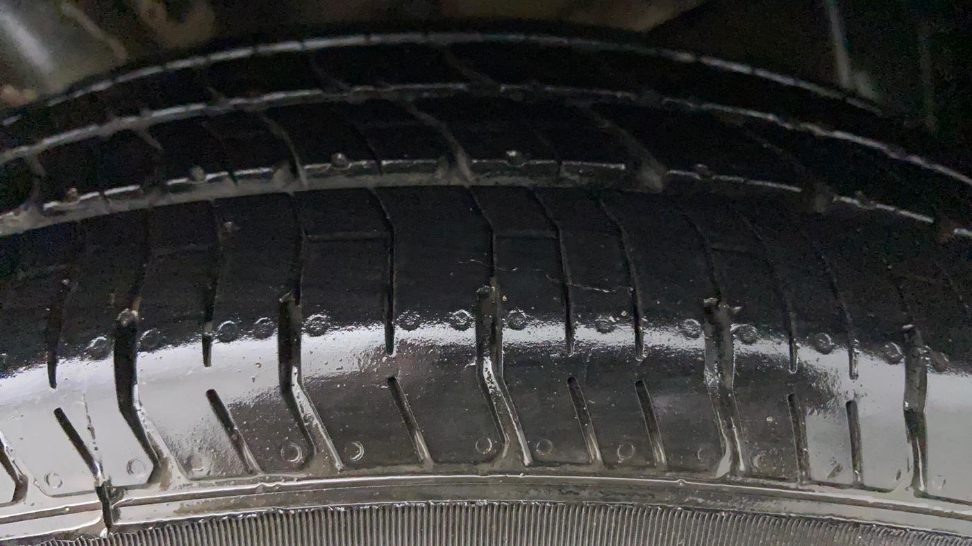 2018 Maruti Dzire VDI, Diesel, Manual, 55,465 km, Left Front Tyre Tread