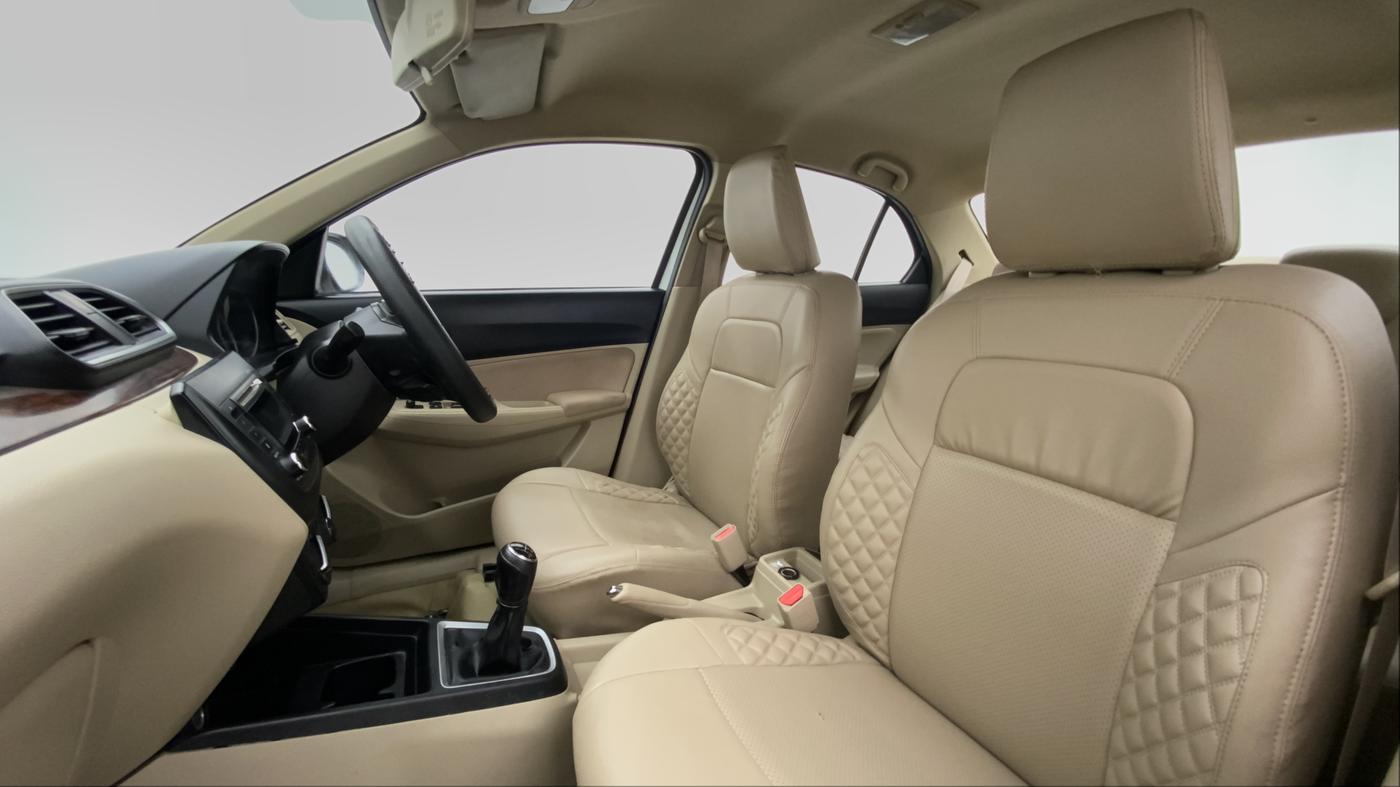 2018 Maruti Dzire VDI, Diesel, Manual, 55,465 km, Right Side Front Door Cabin