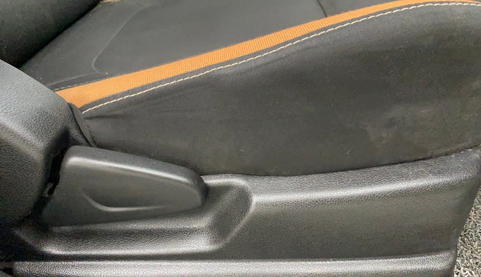 2021 Renault Kwid CLIMBER 1.0 AMT (O), Petrol, Automatic, 27,996 km, Driver Side Adjustment Panel