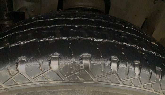2021 Mahindra Thar LX PETROL HT 4WD AT, Petrol, Automatic, 64,419 km, Left Front Tyre Tread