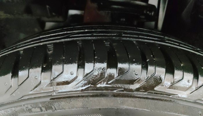 2022 Jeep Compass TRAILHAWK 2.0 4X4, Diesel, Automatic, 73,975 km, Left Front Tyre Tread