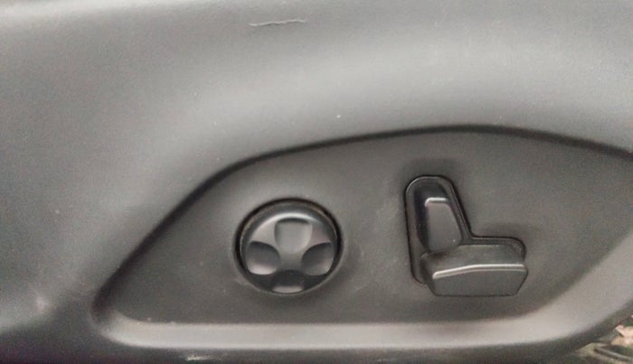 2022 Jeep Compass TRAILHAWK 2.0 4X4, Diesel, Automatic, 73,975 km, Driver Side Adjustment Panel