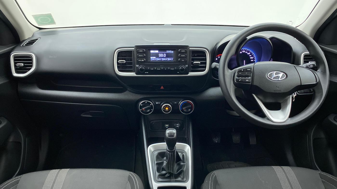 2020 Hyundai VENUE S MT 1.2 KAPPA, Petrol, Manual, 14,081 km, Dashboard