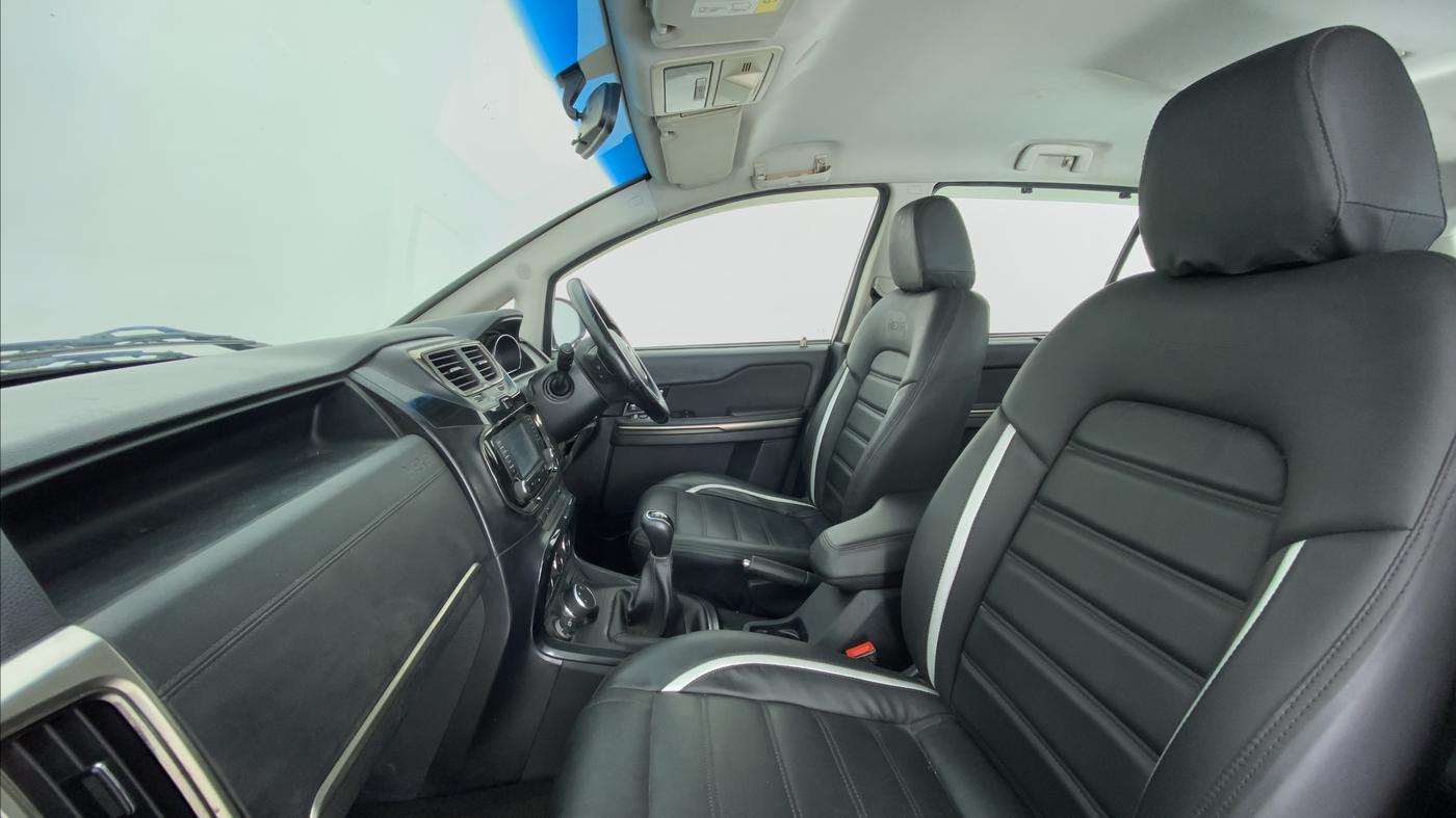 2018 Tata Hexa Varicor 400 XM, Diesel, Manual, 56,381 km, Right Side Front Door Cabin