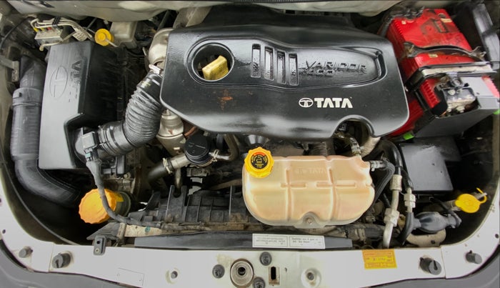 2018 Tata Hexa Varicor 400 XM, Diesel, Manual, 56,381 km, Open Bonet