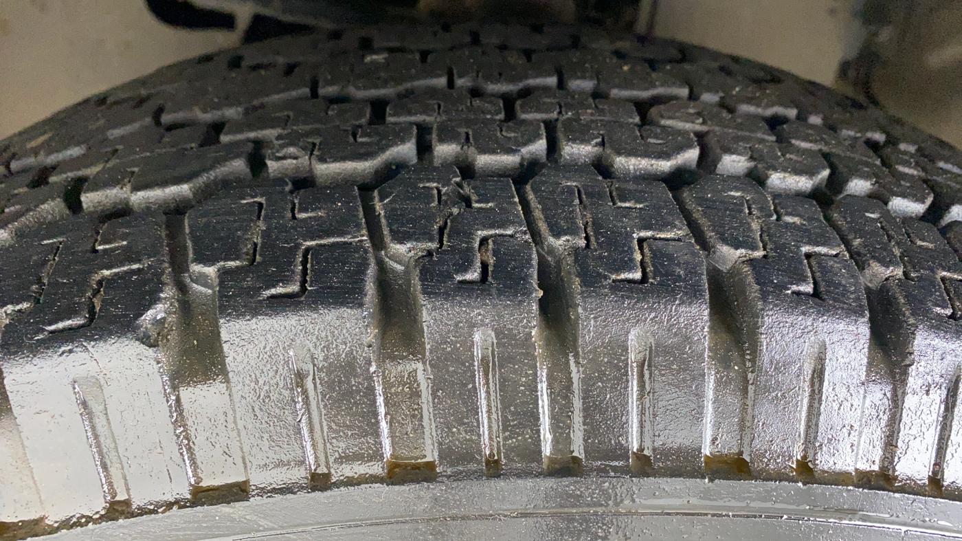 2018 Tata Hexa Varicor 400 XM, Diesel, Manual, 56,381 km, Left Front Tyre Tread