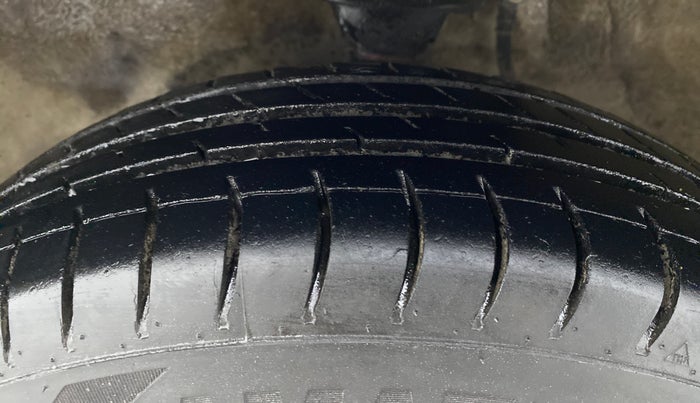 2015 Maruti Alto 800 LXI, Petrol, Manual, 79,473 km, Left Front Tyre Tread