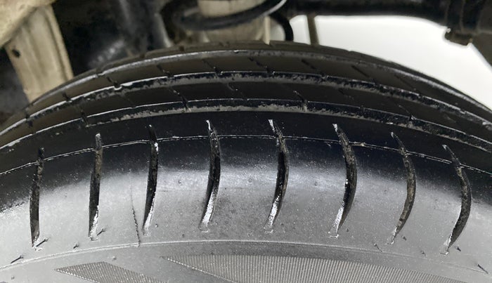 2015 Maruti Alto 800 LXI, Petrol, Manual, 79,473 km, Left Rear Tyre Tread