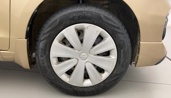 2017 Maruti Ertiga VXI ABS, Petrol, Manual, 76,725 km, Right Front Wheel