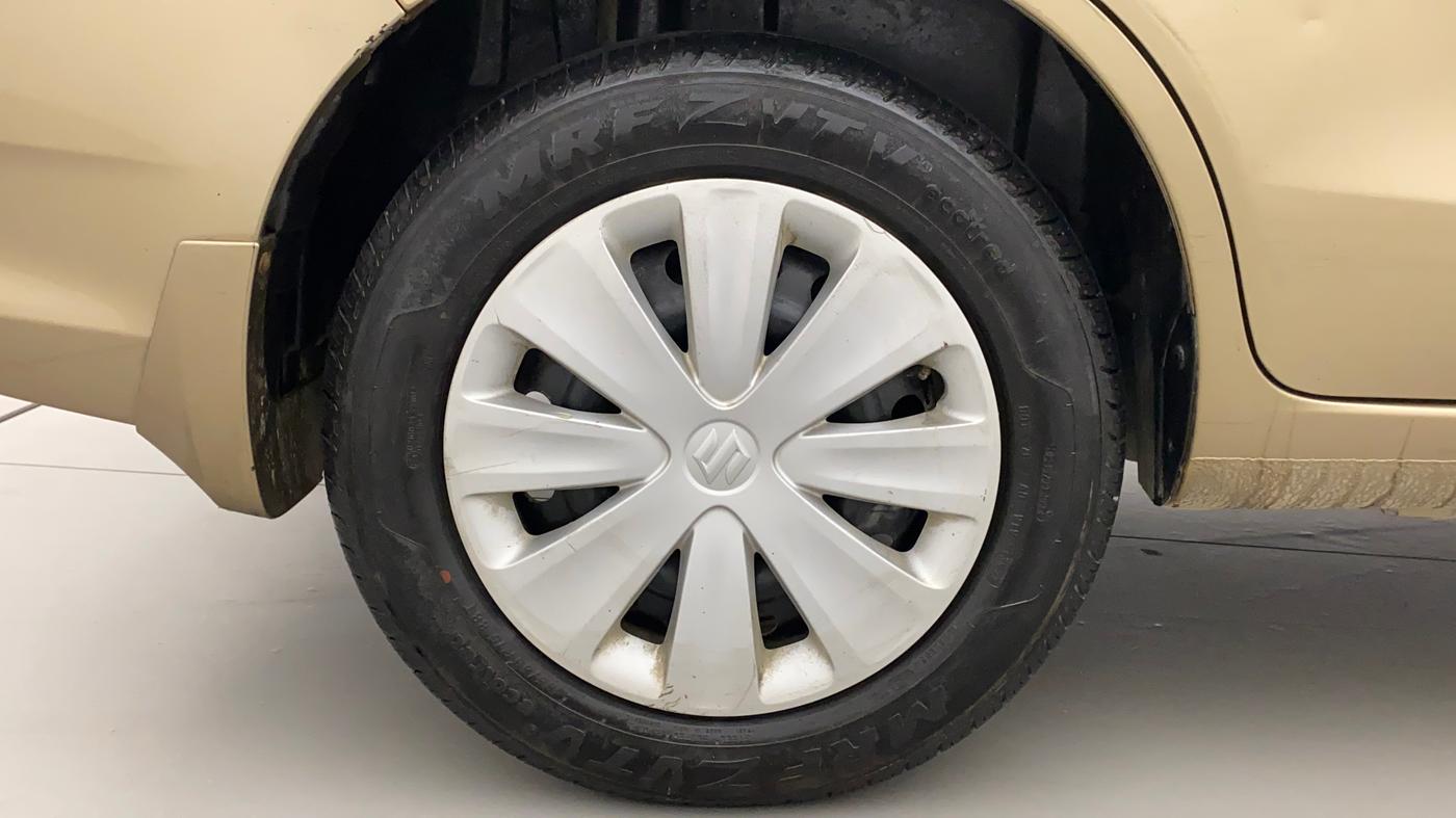 2017 Maruti Ertiga VXI ABS, Petrol, Manual, 76,725 km, Right Rear Wheel