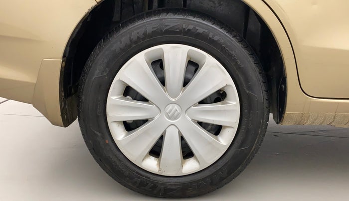 2017 Maruti Ertiga VXI ABS, Petrol, Manual, 76,725 km, Right Rear Wheel