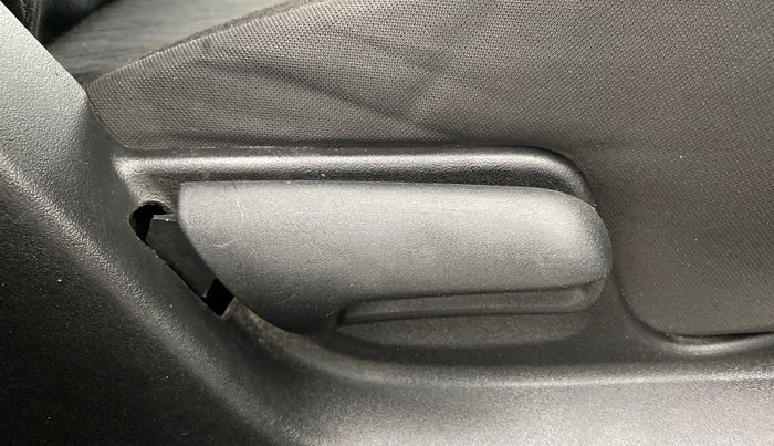 2016 Maruti Swift VXI, Petrol, Manual, 62,915 km, Driver Side Adjustment Panel