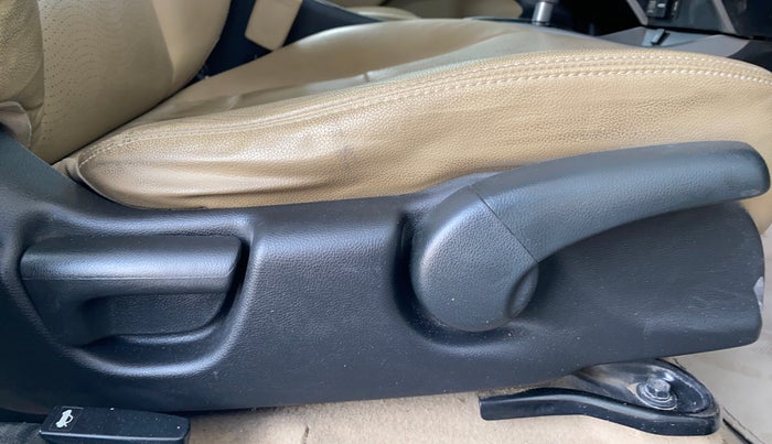 2017 Honda City 1.5L I-VTEC VX CVT, Petrol, Automatic, 62,249 km, Driver Side Adjustment Panel