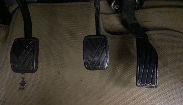 2016 Maruti Ciaz VDI+ SHVS, Diesel, Manual, 84,075 km, Pedals