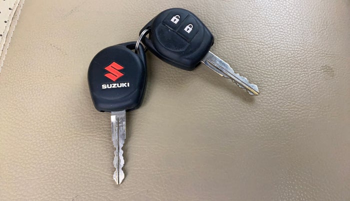 2016 Maruti Ciaz VDI+ SHVS, Diesel, Manual, 84,075 km, Key Close Up