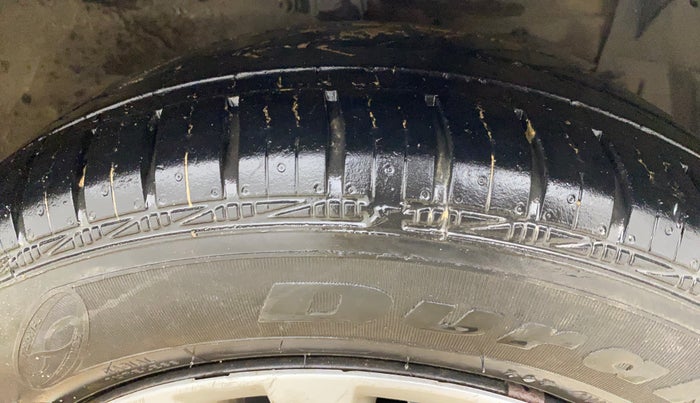 2016 Maruti Ciaz VDI+ SHVS, Diesel, Manual, 84,075 km, Right Front Tyre Tread