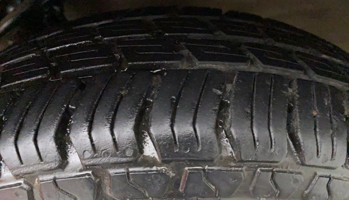 2011 Maruti Zen Estilo LXI, Petrol, Manual, 44,196 km, Left Front Tyre Tread