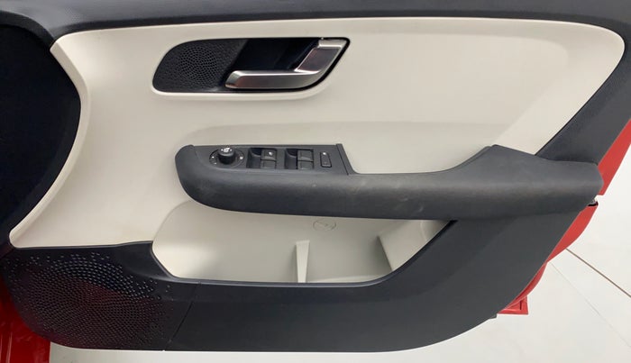 2021 Tata ALTROZ XZ+ 1.5 RTQ, Diesel, Manual, 26,375 km, Driver Side Door Panels Control
