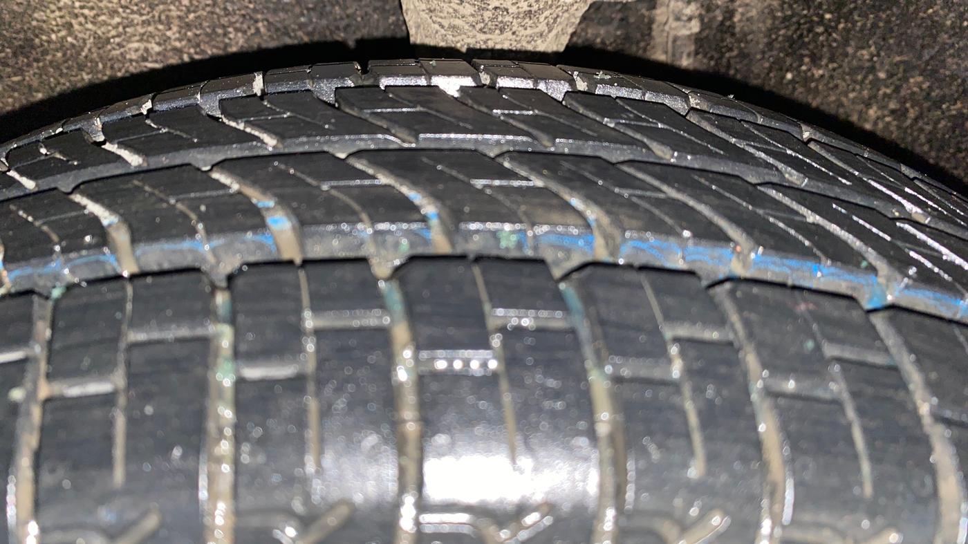 2017 Maruti Alto K10 VXI (O) AMT, Petrol, Automatic, 13,954 km, Left Front Tyre Tread