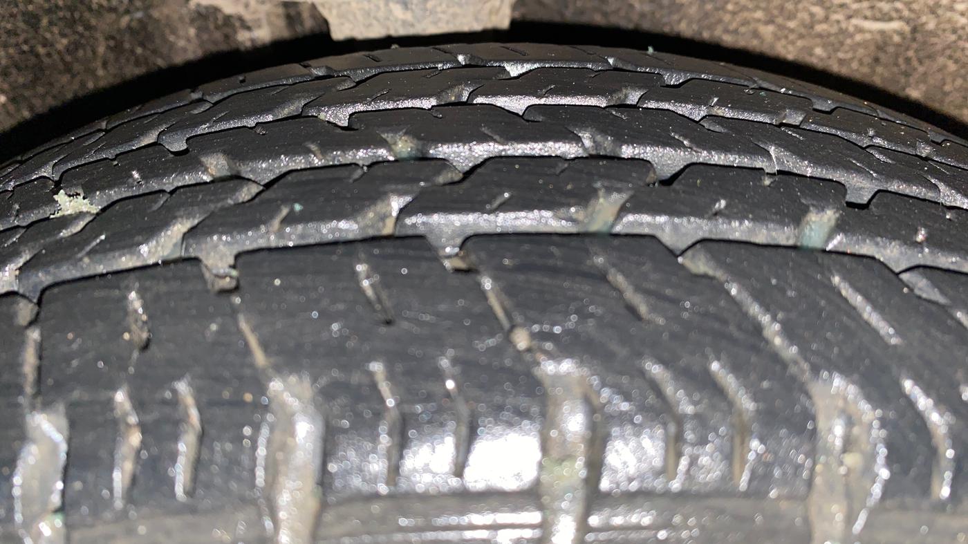 2017 Maruti Alto K10 VXI (O) AMT, Petrol, Automatic, 13,954 km, Right Front Tyre Tread